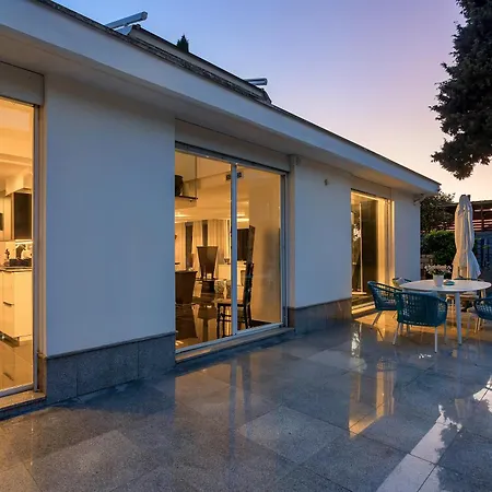 Luxury Apartma *
